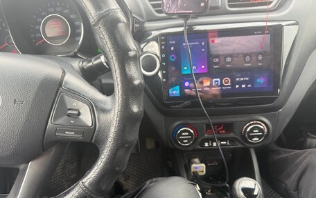 KIA Rio III рестайлинг, 2012 год, 800 000 рублей, 11 фотография