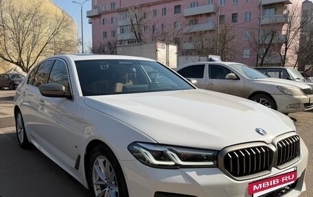 BMW 5 серия, 2021 год, 5 500 000 рублей, 5 фотография