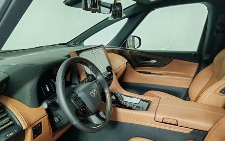 Toyota Alphard, 2025 год, 15 900 000 рублей, 14 фотография