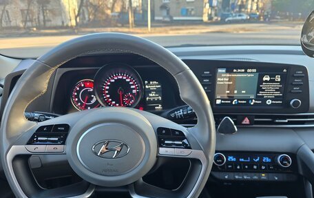 Hyundai Elantra, 2022 год, 2 330 000 рублей, 7 фотография