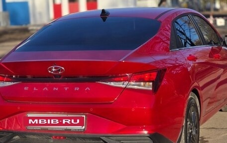 Hyundai Elantra, 2022 год, 2 330 000 рублей, 3 фотография
