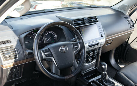 Toyota Land Cruiser Prado 150 рестайлинг 2, 2021 год, 5 628 000 рублей, 12 фотография