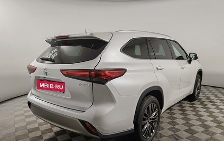 Toyota Highlander, 2025 год, 6 150 000 рублей, 5 фотография