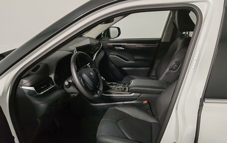 Toyota Highlander, 2025 год, 6 150 000 рублей, 15 фотография