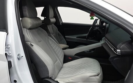 Hyundai Elantra, 2023 год, 2 280 000 рублей, 17 фотография