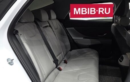 Hyundai Elantra, 2023 год, 2 280 000 рублей, 18 фотография