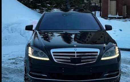 Mercedes-Benz S-Класс, 2012 год, 1 850 000 рублей, 1 фотография