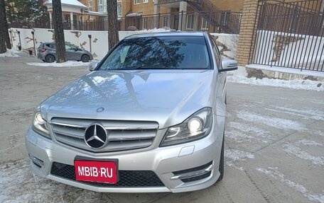 Mercedes-Benz C-Класс, 2012 год, 1 300 000 рублей, 1 фотография