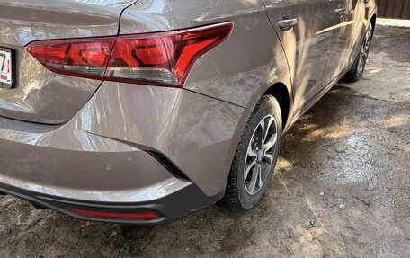 Hyundai Solaris II рестайлинг, 2022 год, 1 800 000 рублей, 10 фотография