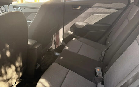 Hyundai Solaris II рестайлинг, 2022 год, 1 800 000 рублей, 12 фотография