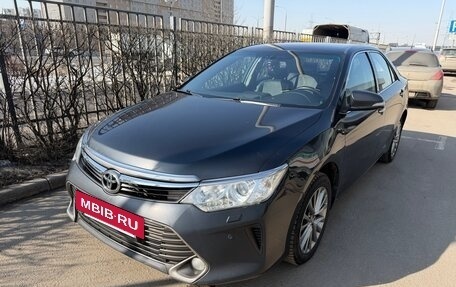 Toyota Camry, 2017 год, 1 750 000 рублей, 3 фотография