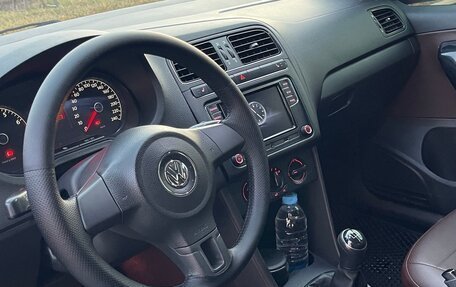 Volkswagen Polo VI (EU Market), 2013 год, 845 000 рублей, 3 фотография