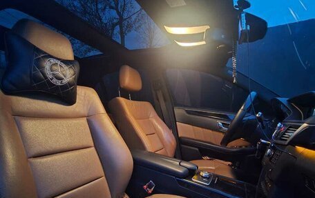 Mercedes-Benz E-Класс, 2011 год, 1 900 000 рублей, 15 фотография