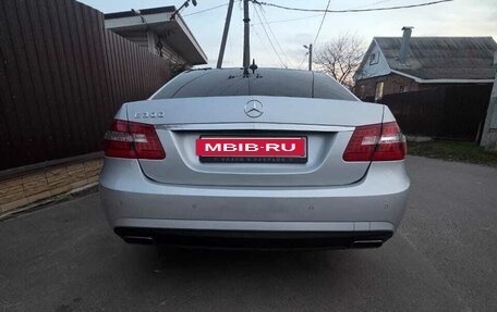 Mercedes-Benz E-Класс, 2011 год, 1 900 000 рублей, 7 фотография