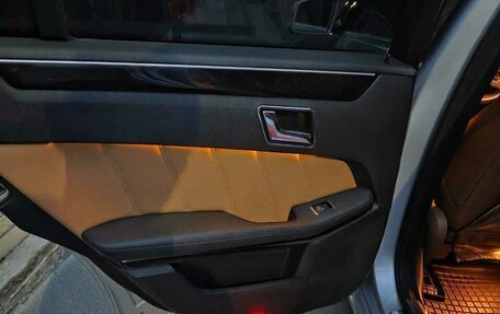 Mercedes-Benz E-Класс, 2011 год, 1 900 000 рублей, 17 фотография