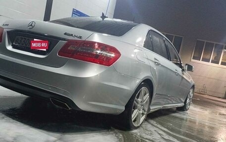 Mercedes-Benz E-Класс, 2011 год, 1 900 000 рублей, 20 фотография