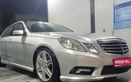 Mercedes-Benz E-Класс, 2011 год, 1 900 000 рублей, 19 фотография