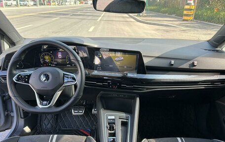 Volkswagen Golf VIII, 2023 год, 1 990 000 рублей, 9 фотография
