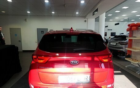 KIA Sportage IV рестайлинг, 2018 год, 2 179 000 рублей, 6 фотография