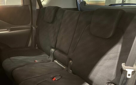 Toyota Ractis I, 2006 год, 625 000 рублей, 16 фотография