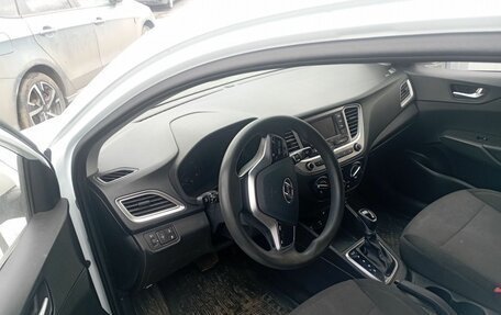 Hyundai Solaris II рестайлинг, 2020 год, 727 700 рублей, 5 фотография