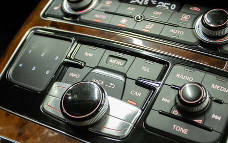 Audi A8, 2010 год, 1 499 000 рублей, 23 фотография