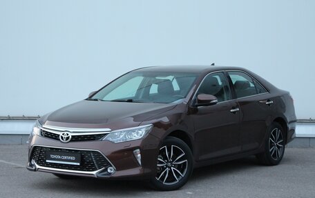 Toyota Camry, 2018 год, 2 499 999 рублей, 2 фотография