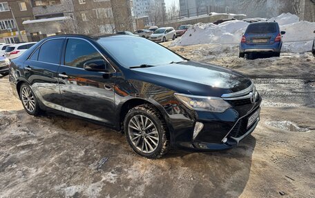 Toyota Camry, 2018 год, 1 990 000 рублей, 3 фотография