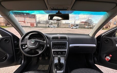 Skoda Octavia, 2011 год, 695 000 рублей, 13 фотография