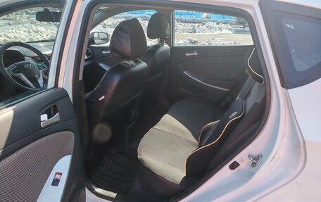 Hyundai Solaris II рестайлинг, 2013 год, 970 000 рублей, 10 фотография