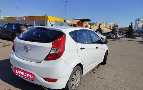 Hyundai Solaris II рестайлинг, 2013 год, 970 000 рублей, 2 фотография