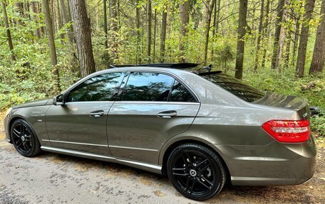 Mercedes-Benz E-Класс, 2012 год, 2 300 000 рублей, 13 фотография