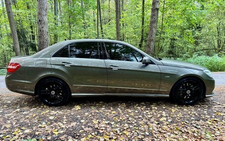 Mercedes-Benz E-Класс, 2012 год, 2 300 000 рублей, 9 фотография