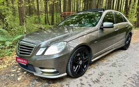 Mercedes-Benz E-Класс, 2012 год, 2 300 000 рублей, 11 фотография