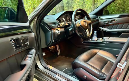 Mercedes-Benz E-Класс, 2012 год, 2 300 000 рублей, 21 фотография