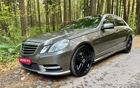 Mercedes-Benz E-Класс, 2012 год, 2 300 000 рублей, 4 фотография