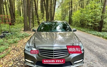 Mercedes-Benz E-Класс, 2012 год, 2 300 000 рублей, 10 фотография