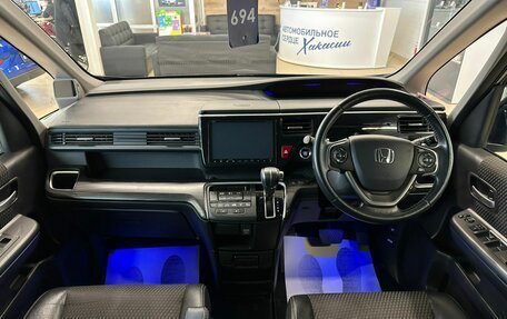 Honda Stepwgn IV, 2015 год, 1 949 000 рублей, 16 фотография