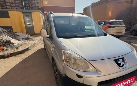 Peugeot Partner II рестайлинг 2, 2009 год, 445 000 рублей, 2 фотография