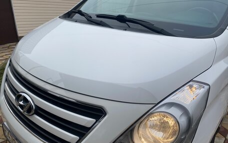 Hyundai H-1 II рестайлинг, 2016 год, 2 380 000 рублей, 3 фотография