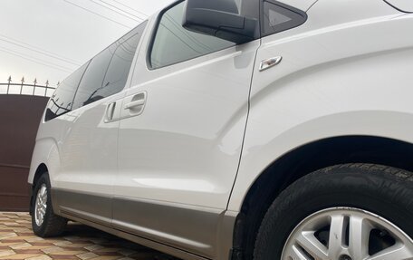 Hyundai H-1 II рестайлинг, 2016 год, 2 380 000 рублей, 11 фотография