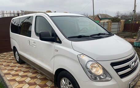 Hyundai H-1 II рестайлинг, 2016 год, 2 380 000 рублей, 10 фотография