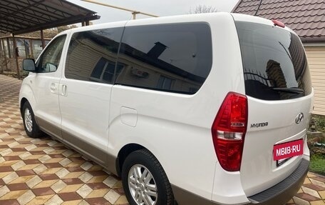 Hyundai H-1 II рестайлинг, 2016 год, 2 380 000 рублей, 5 фотография