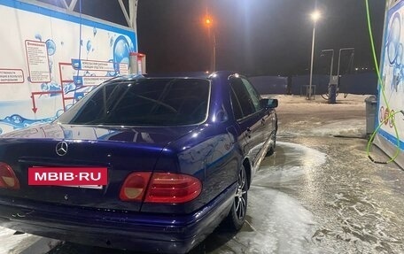 Mercedes-Benz E-Класс, 1997 год, 320 000 рублей, 3 фотография