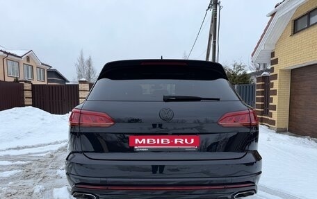 Volkswagen Touareg III, 2020 год, 5 990 000 рублей, 4 фотография