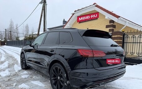 Volkswagen Touareg III, 2020 год, 5 990 000 рублей, 3 фотография