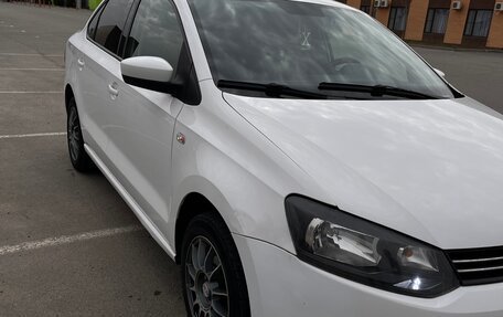 Volkswagen Polo VI (EU Market), 2012 год, 730 000 рублей, 2 фотография