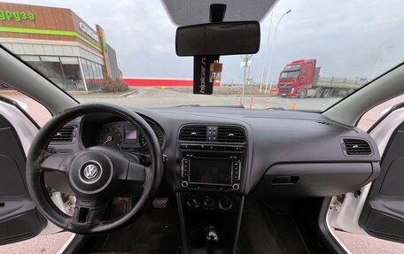 Volkswagen Polo VI (EU Market), 2012 год, 730 000 рублей, 13 фотография