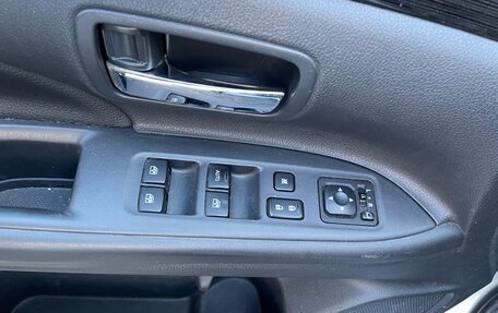 Mitsubishi Outlander III рестайлинг 3, 2017 год, 2 150 000 рублей, 12 фотография