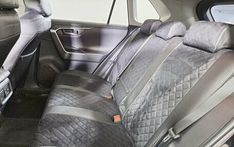 Toyota RAV4, 2020 год, 2 850 000 рублей, 15 фотография